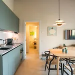 Guesthost - Two-room In With Pool! Apartament Como