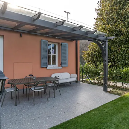 Guesthost - Two-room In With Pool! Appartement Côme