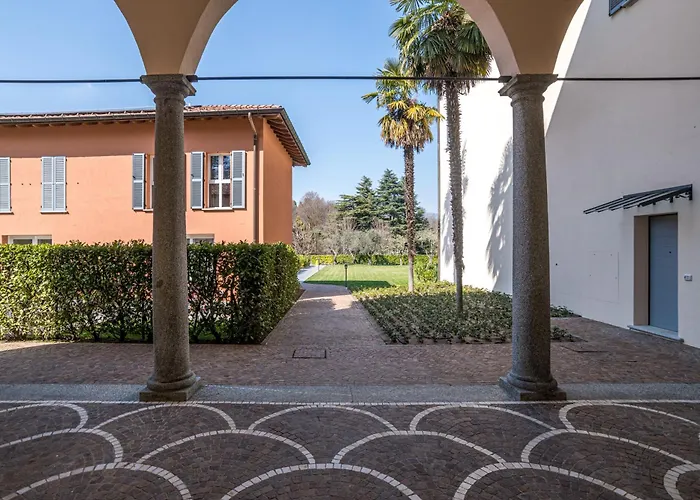 Guesthost - Two-room In With Pool! Appartement