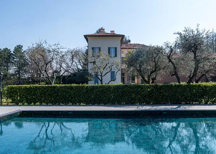 Guesthost - Two-room In With Pool! Appartement